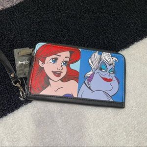 🧜‍♀️ Disney The Little Mermaid Ariel & Ursula Full Zip Wristlet Wallet